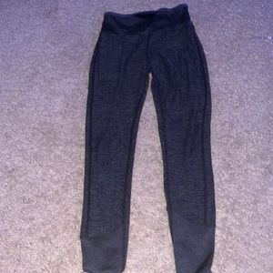 alo leggings. Color: black and gray. Condition: lightly worn.